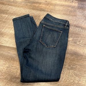 Gap Denim Curvy True Skinny Jeans.